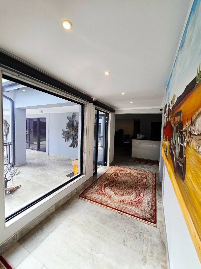 6 Bedroom Property for Sale in Wilkoppies North West